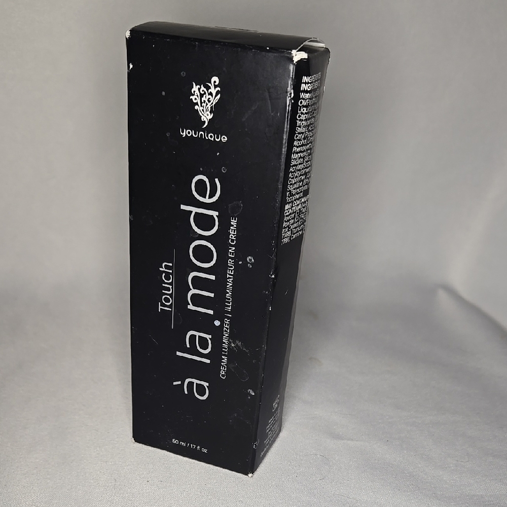 Opaline Younique Touch à la Mode Cream Luminizer
